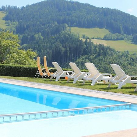 Hotel Panoramadorf Saualpe à Eberstein Extérieur photo