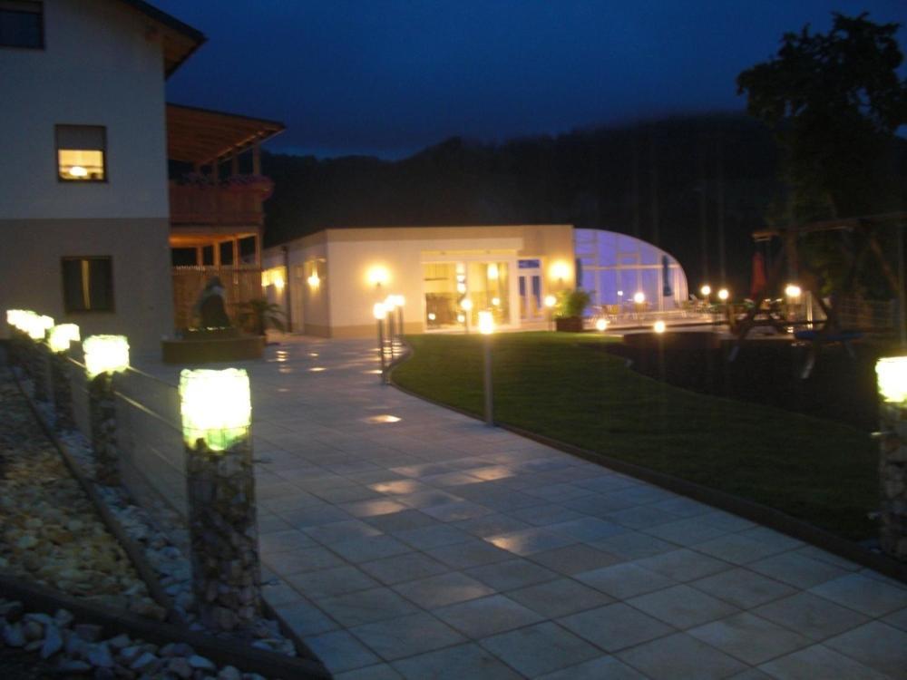 Hotel Panoramadorf Saualpe à Eberstein Extérieur photo