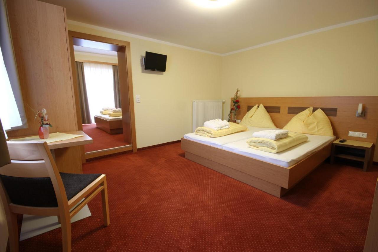 Hotel Panoramadorf Saualpe à Eberstein Chambre photo
